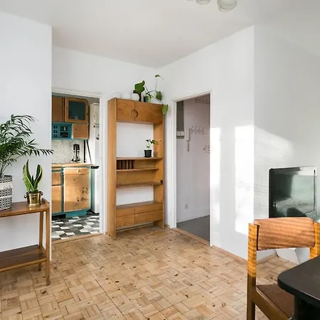 Cosy Near A Forest In Apartamento